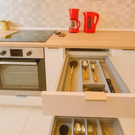 Skylight 16 Апартаменты *