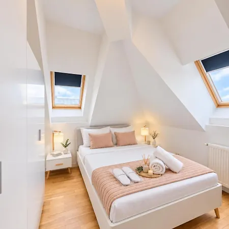 Skylight 16 Bukarest