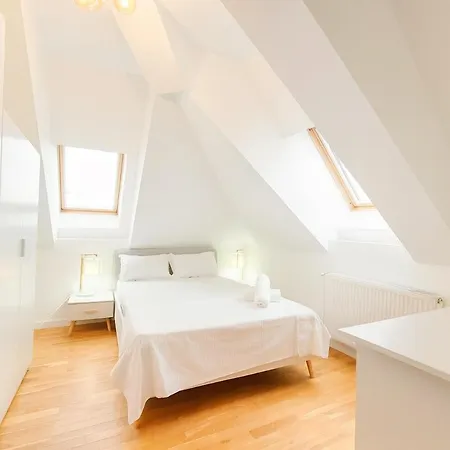 Skylight 16 Апартаменты *